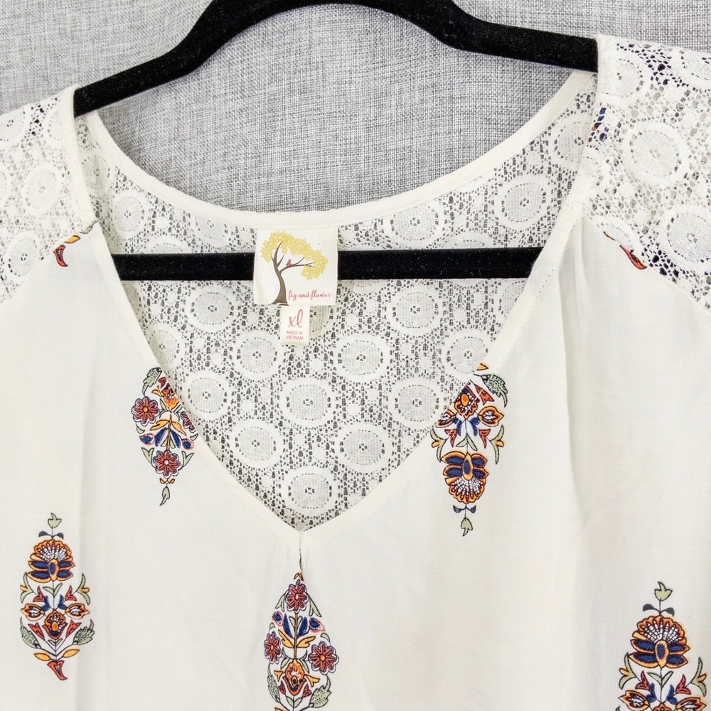 Anthropologie Fig & Flower Women's XL Boho Floral Lace V-Neck Paisley Blouse